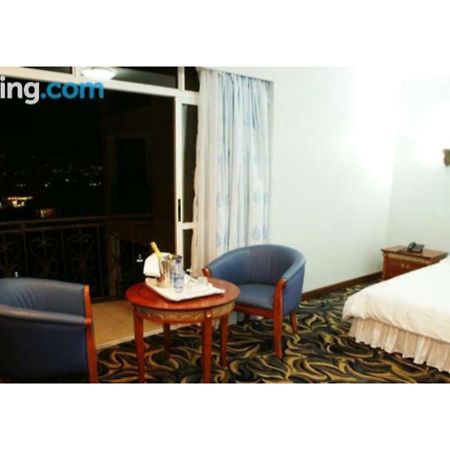 City Royal Resort Hotel Kyambogo  Exteriör bild