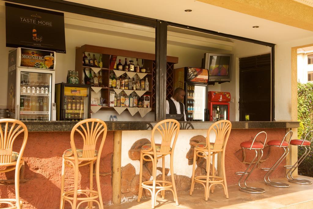 City Royal Resort Hotel Kyambogo  Exteriör bild