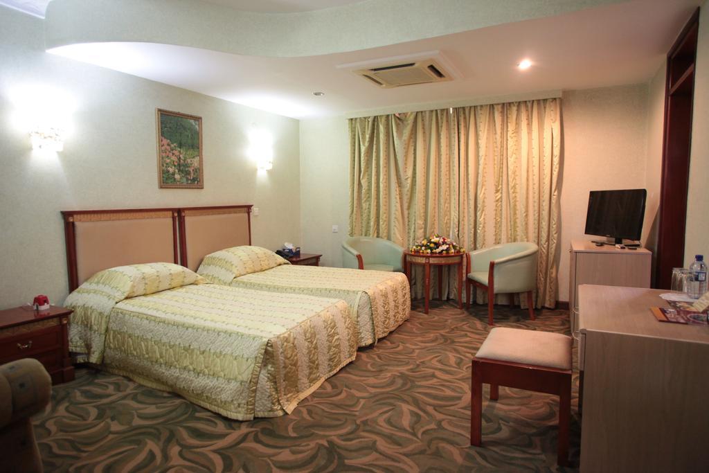 City Royal Resort Hotel Kyambogo  Rum bild