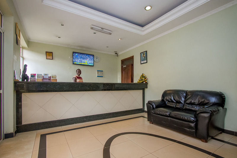 City Royal Resort Hotel Kyambogo  Exteriör bild