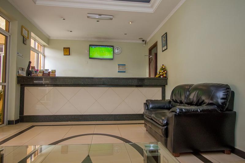 City Royal Resort Hotel Kyambogo  Exteriör bild