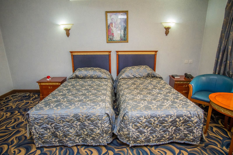 City Royal Resort Hotel Kyambogo  Exteriör bild