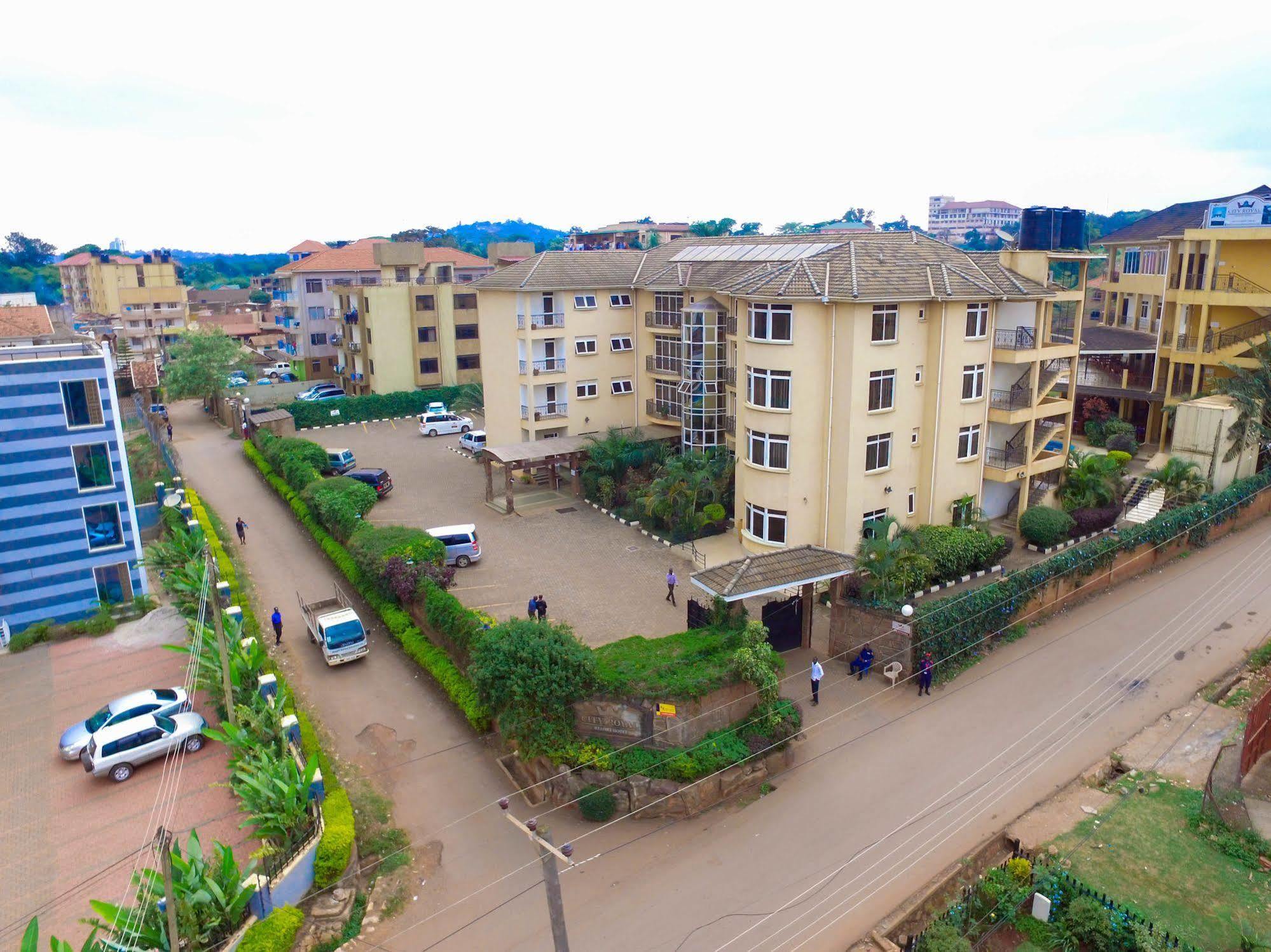 City Royal Resort Hotel Kyambogo  Exteriör bild
