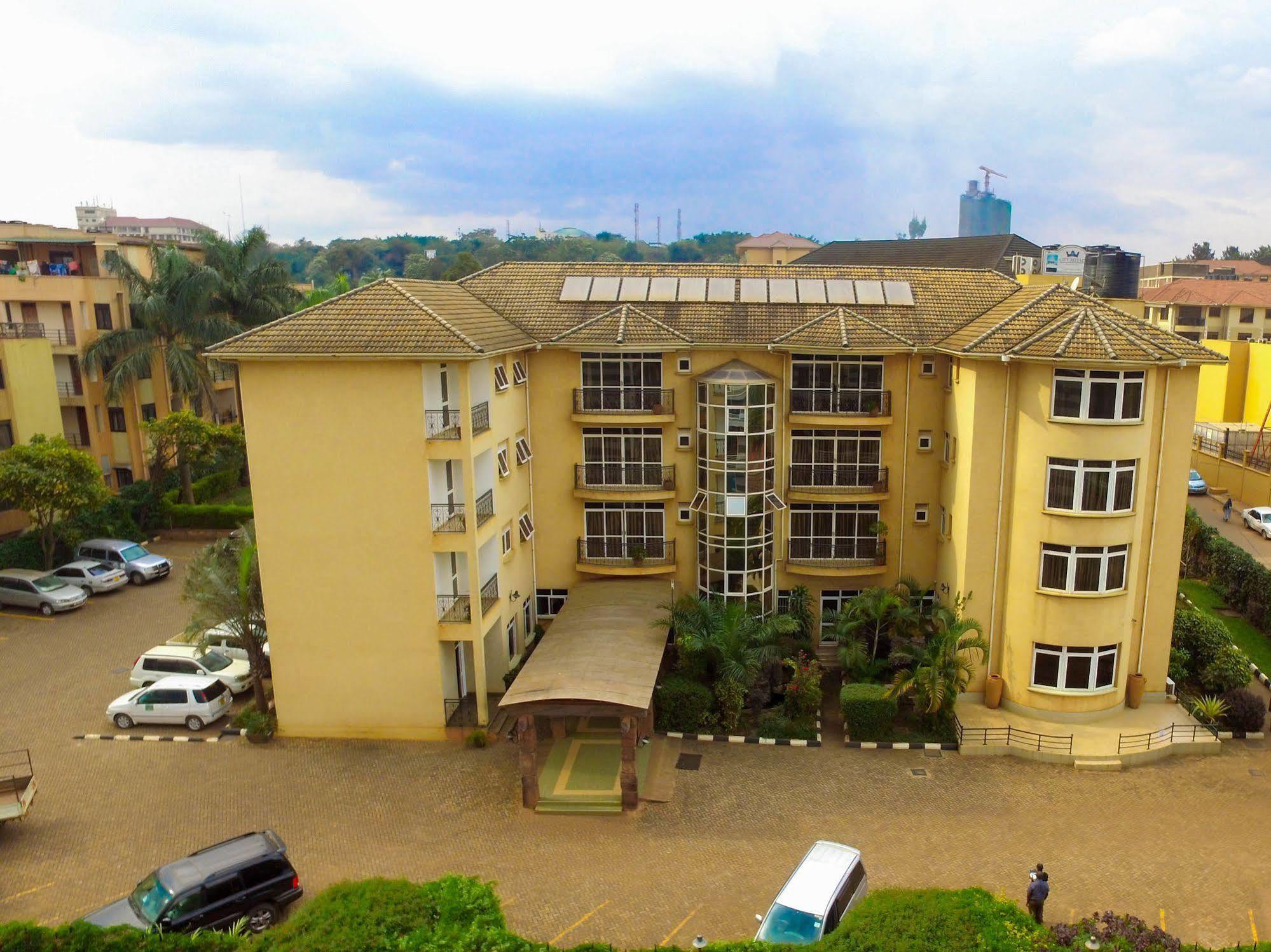 City Royal Resort Hotel Kyambogo  Exteriör bild