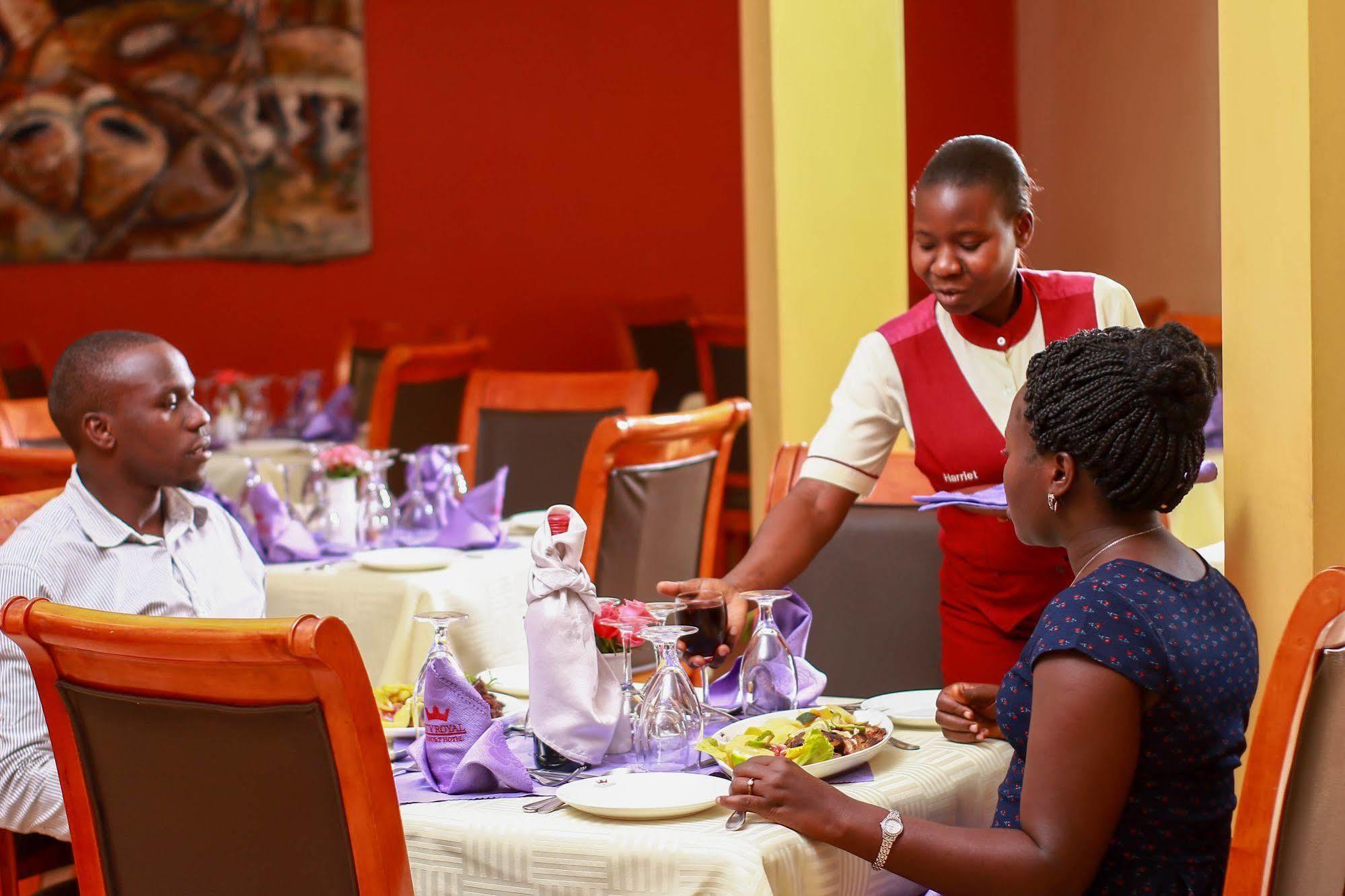 City Royal Resort Hotel Kyambogo  Exteriör bild